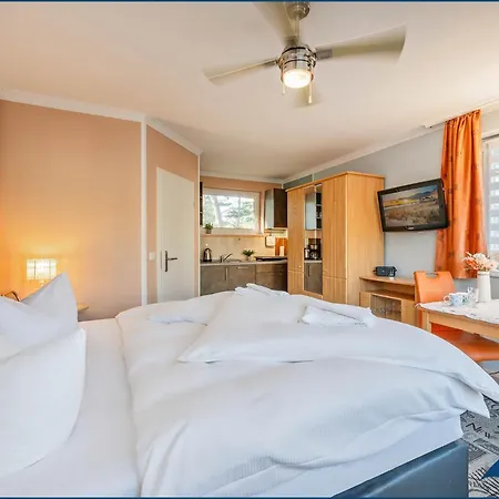 Haus Kiefernduene Balkonstudio Rechts Apartmán *